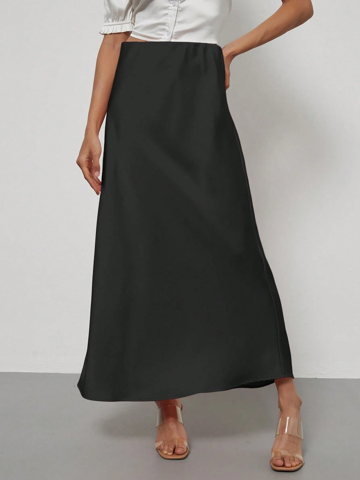 Se-Helo Women's Fashion Commuter Versatile Petite Version Elastic Satin Texture Seasonal Wearable Satin Skirt Midi Skirt- Black Spring, Quiet Luxury