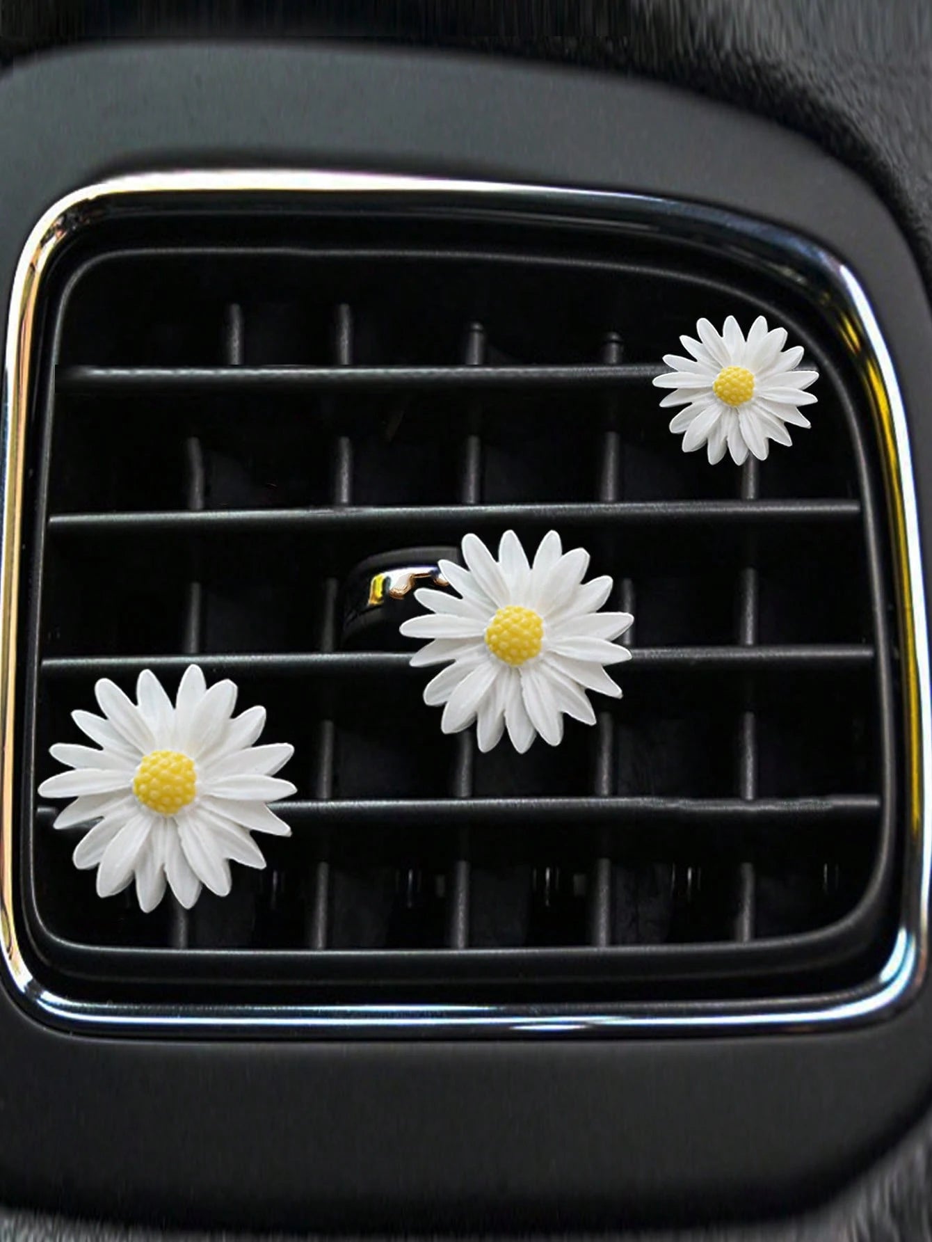 Set Of 3pcs/6pcs White Daisy Flower Car Fragrance Air Vent Clip, Car Interior Decor Accessory