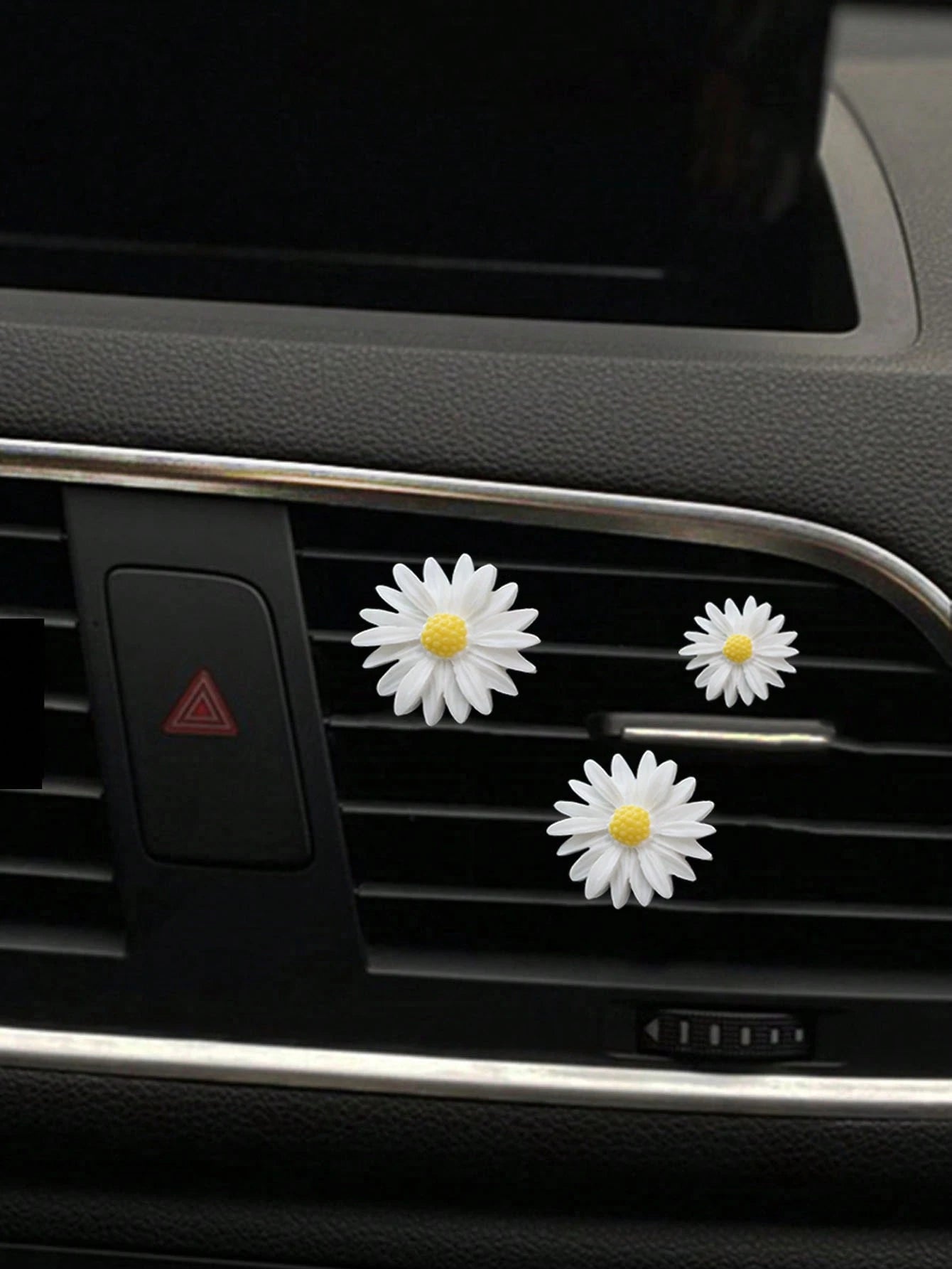 Set Of 3pcs/6pcs White Daisy Flower Car Fragrance Air Vent Clip, Car Interior Decor Accessory