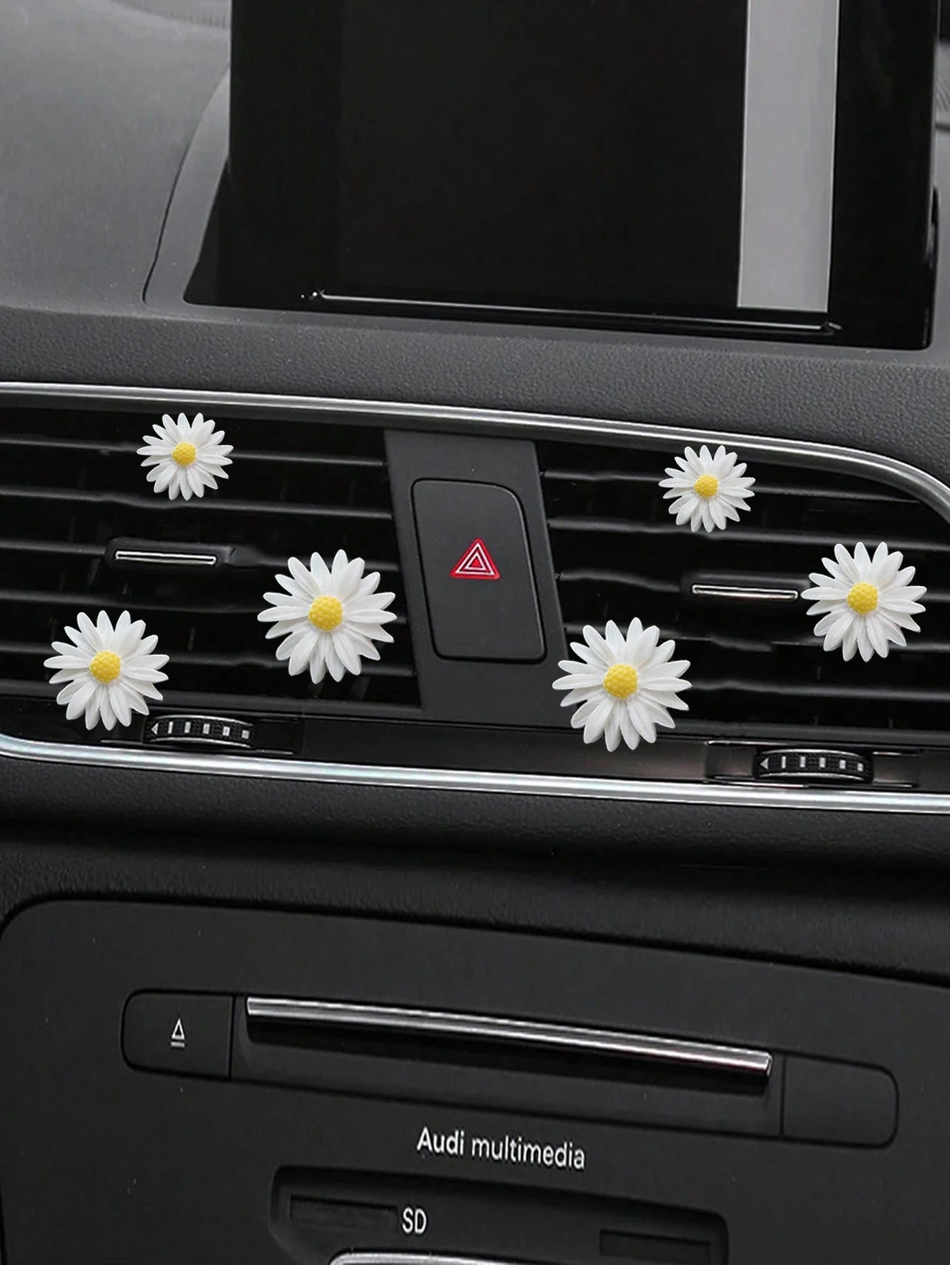 Set Of 3pcs/6pcs White Daisy Flower Car Fragrance Air Vent Clip, Car Interior Decor Accessory
