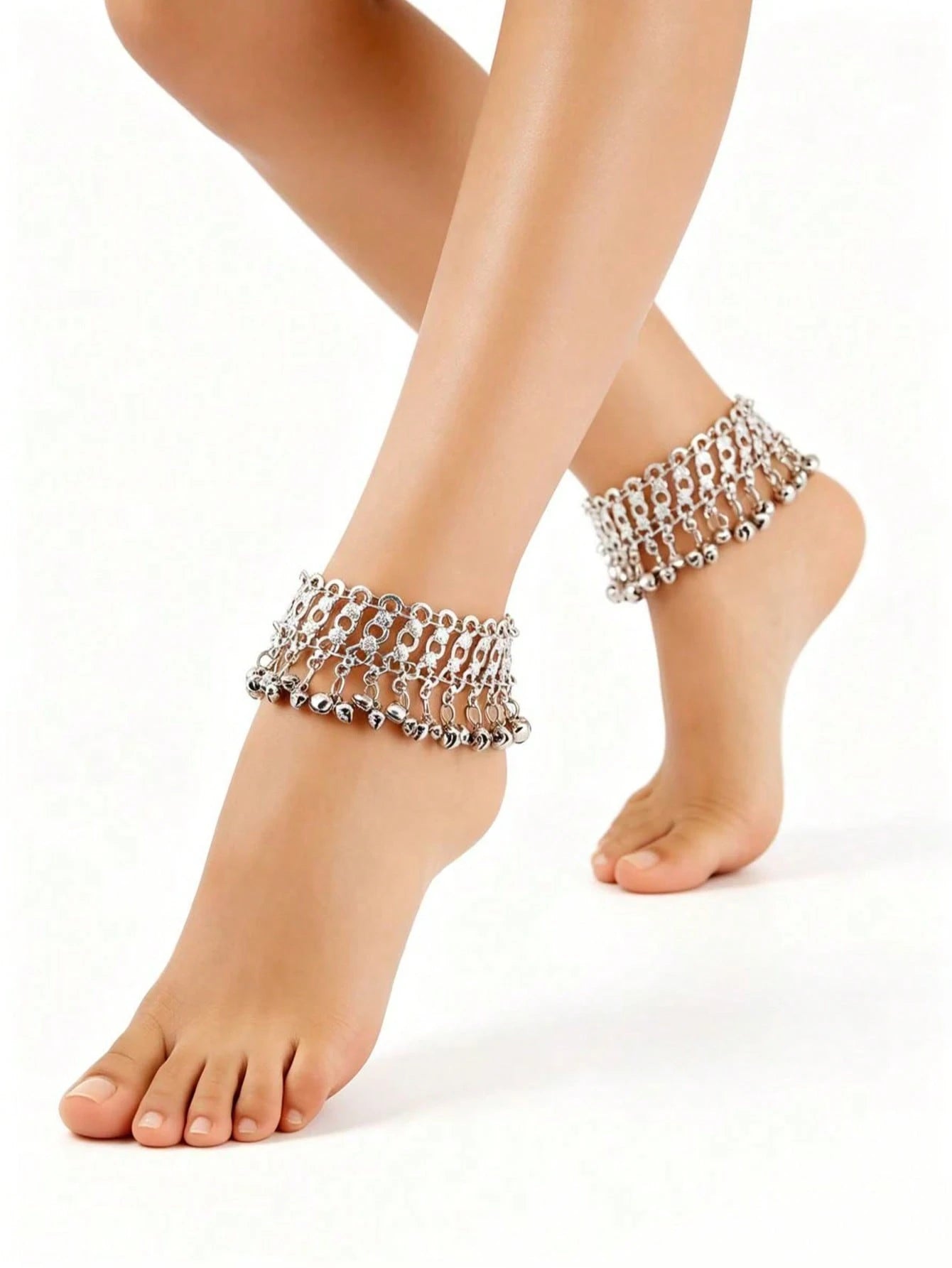 SHEEGIOR 1 Piece Fashion Vintage Dance Ankle Chain Small Bells Wide Anklets For Women Girl's Feet Chain Belly Dance Accessories Suitable For Daily Casual Photography Decoration Wear Foot Chain Iron Ma