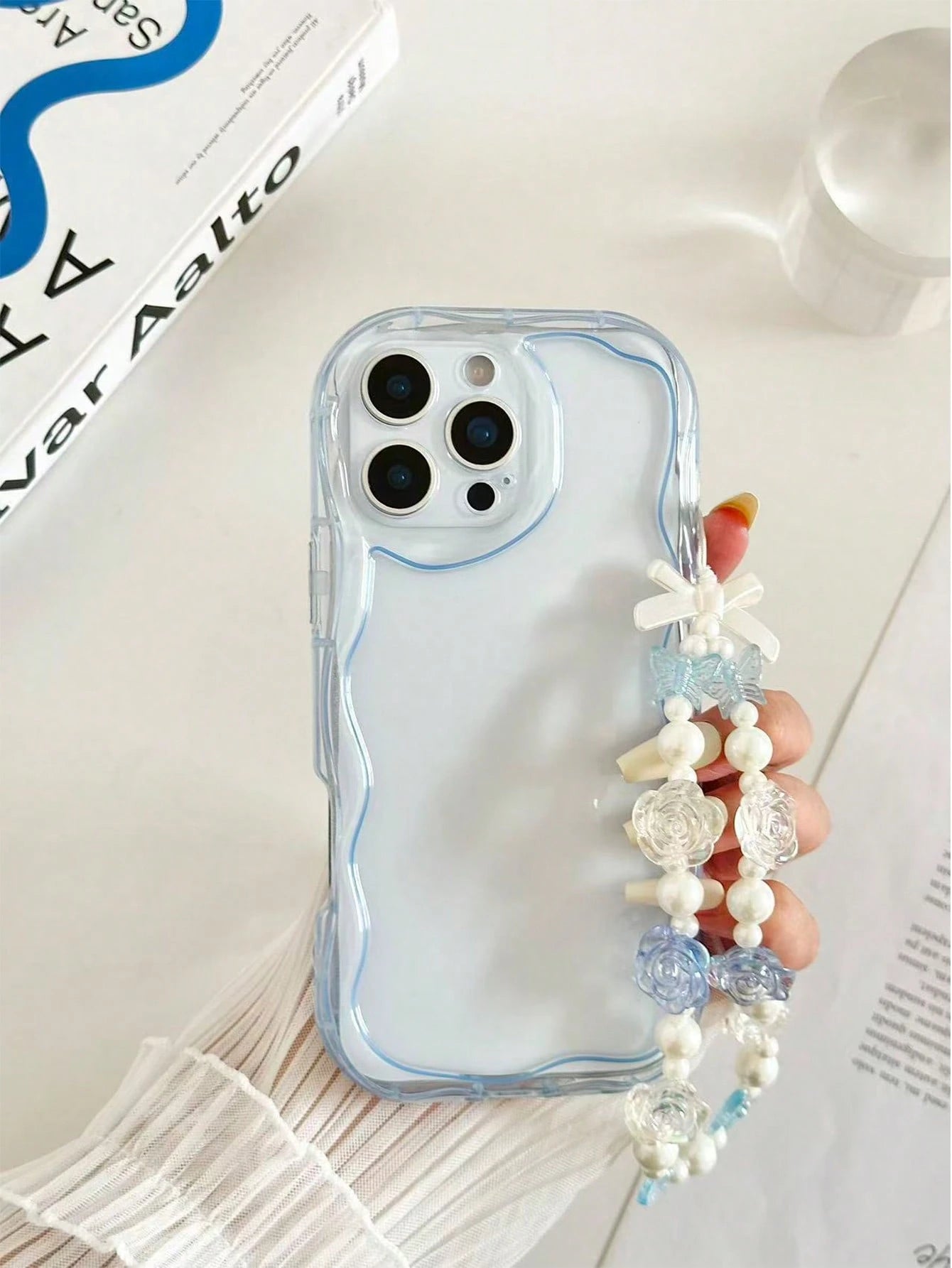 Shockproof Pearl Cream Textured Wavy Edge Solid Color Phone Case With Handmade Beaded Bracelet, Compatible With IPhone 17pro/17Air/17/17promax16/11/16pro/16plus/16promax/16e/15Promax/13/14/12/XS/XR/7G