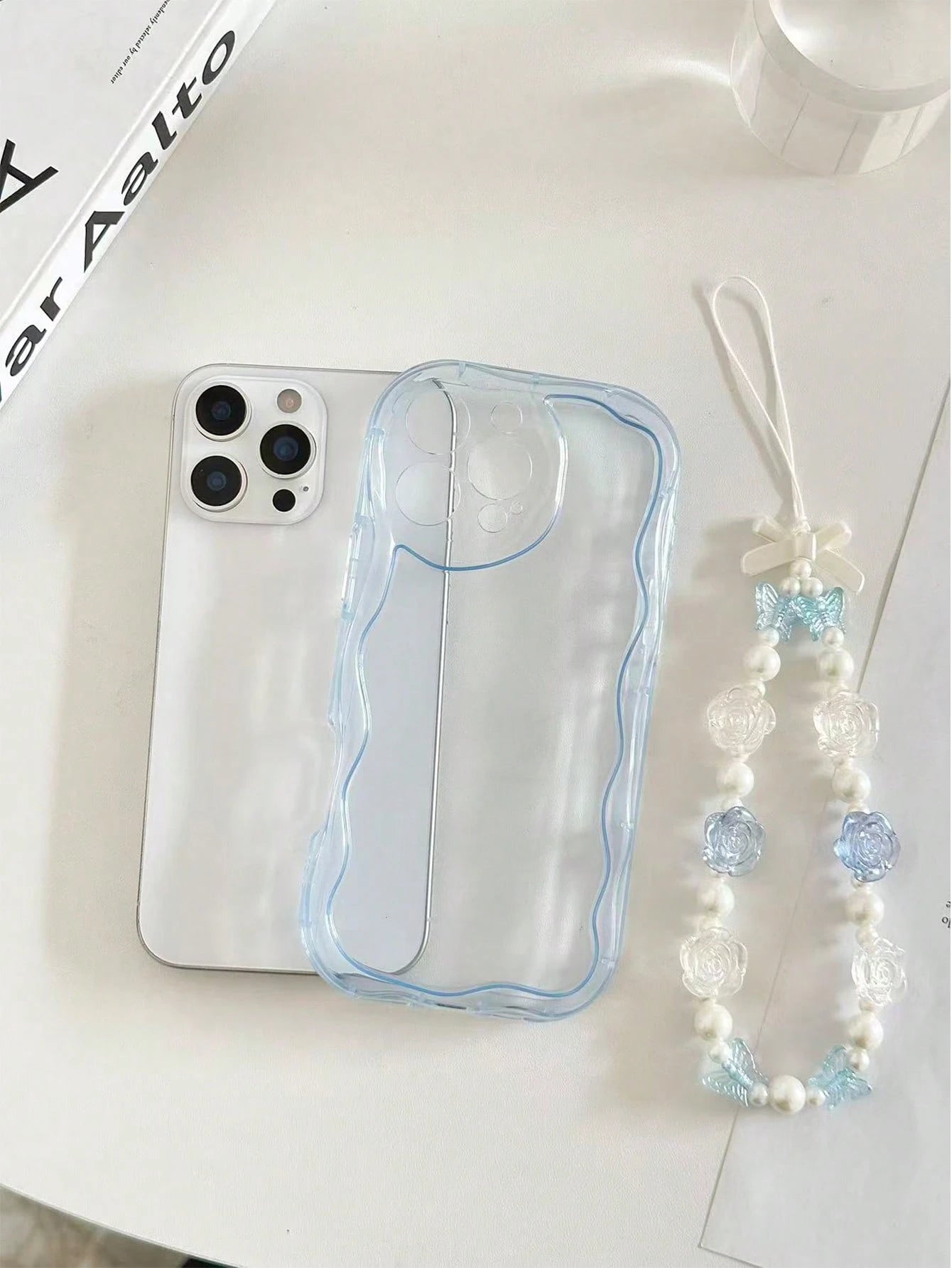 Shockproof Pearl Cream Textured Wavy Edge Solid Color Phone Case With Handmade Beaded Bracelet, Compatible With IPhone 17pro/17Air/17/17promax16/11/16pro/16plus/16promax/16e/15Promax/13/14/12/XS/XR/7G