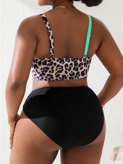 Slaydiva Plus Size Women's 2pcs/Set V-Neck Leopard Print Criss-Cross Splicing Briefs Set, Summer Beach Bikini Set