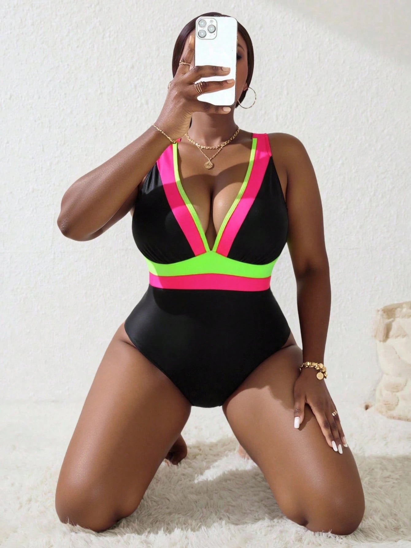 Slaydiva Plus Size Women's Deep V Neck Color Block Hollow Back One-Piece Swimsuit, Summer Beach Vacation