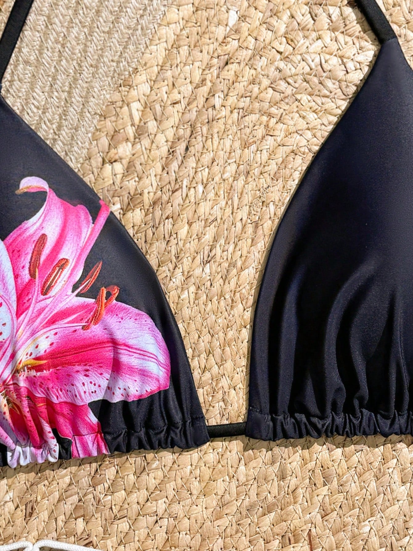 Slaydiva Plus Size Women's Random Print Sexy Halter Triangle Cup Casual Vacation Swimwear Top