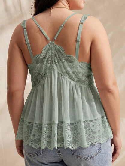 Solflare Sage Green Plus Size Women's Summer Contrast Lace Fashion Camisole Tank Top Vacation Boho
