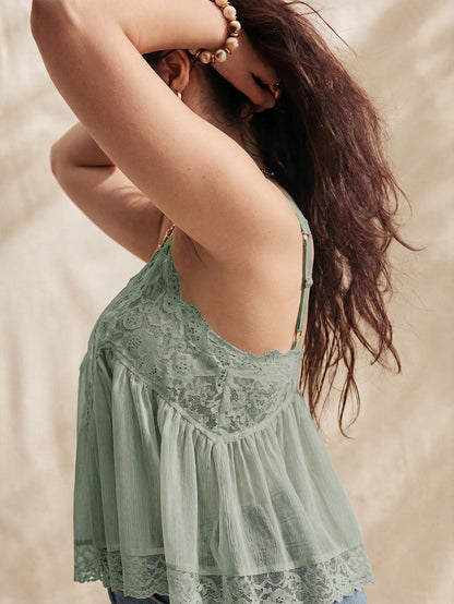 Solflare Sage Green Plus Size Women's Summer Contrast Lace Fashion Camisole Tank Top Vacation Boho