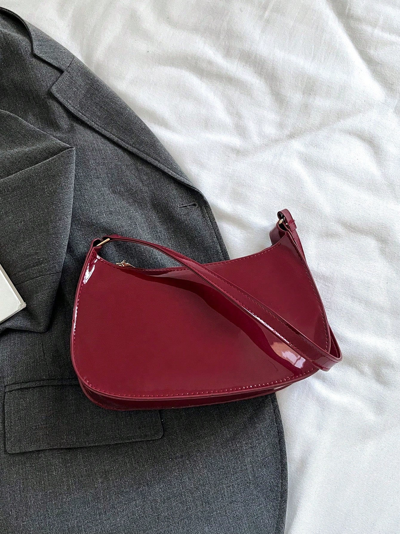 Solid Color Minimalist Zipper Closure Shoulder Bag Stylish Simple Crescent Bag, Zipper Shoulder Bag, Faux Leather Solid Color Purse, Burgundy Bag& New Year Ideal Gift, Fashionable Burgundy Bag, Old M