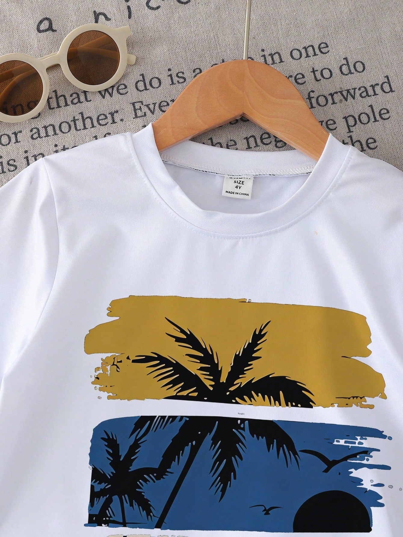Souflis Souflis 1 Set Toddler Boys' Summer Coconut Tree & Letter Print Short Sleeve Outfit, Suitable For Beach Vacation/Casual Play, Ideal For Outings, Spring/Summer