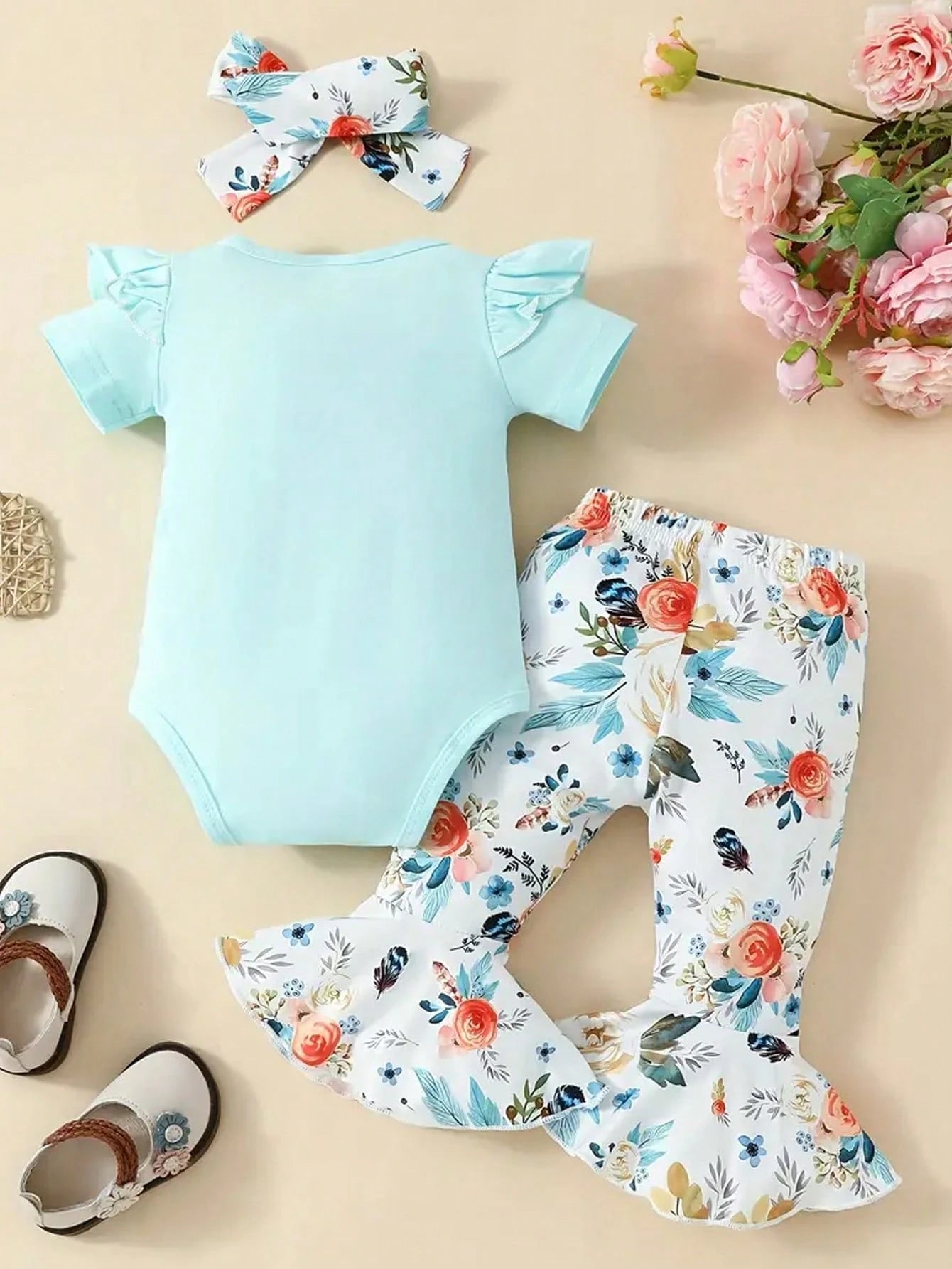 Spring Blue Alphabet Print Crop Bodysuit And Flower Print Flared Pants Baby Girl Outfit