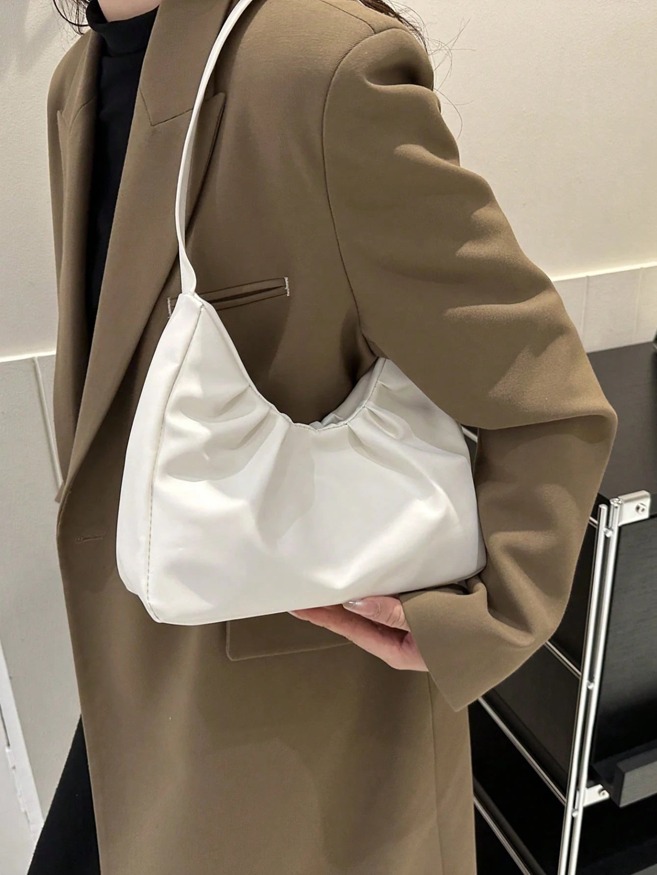 Stylish Shoulder Bag, New Solid Color Pleated Fresh Handbag With Quality Underarm Design, Suitable For Spring & Autumn, Beach Bag, Office, Cream Bag