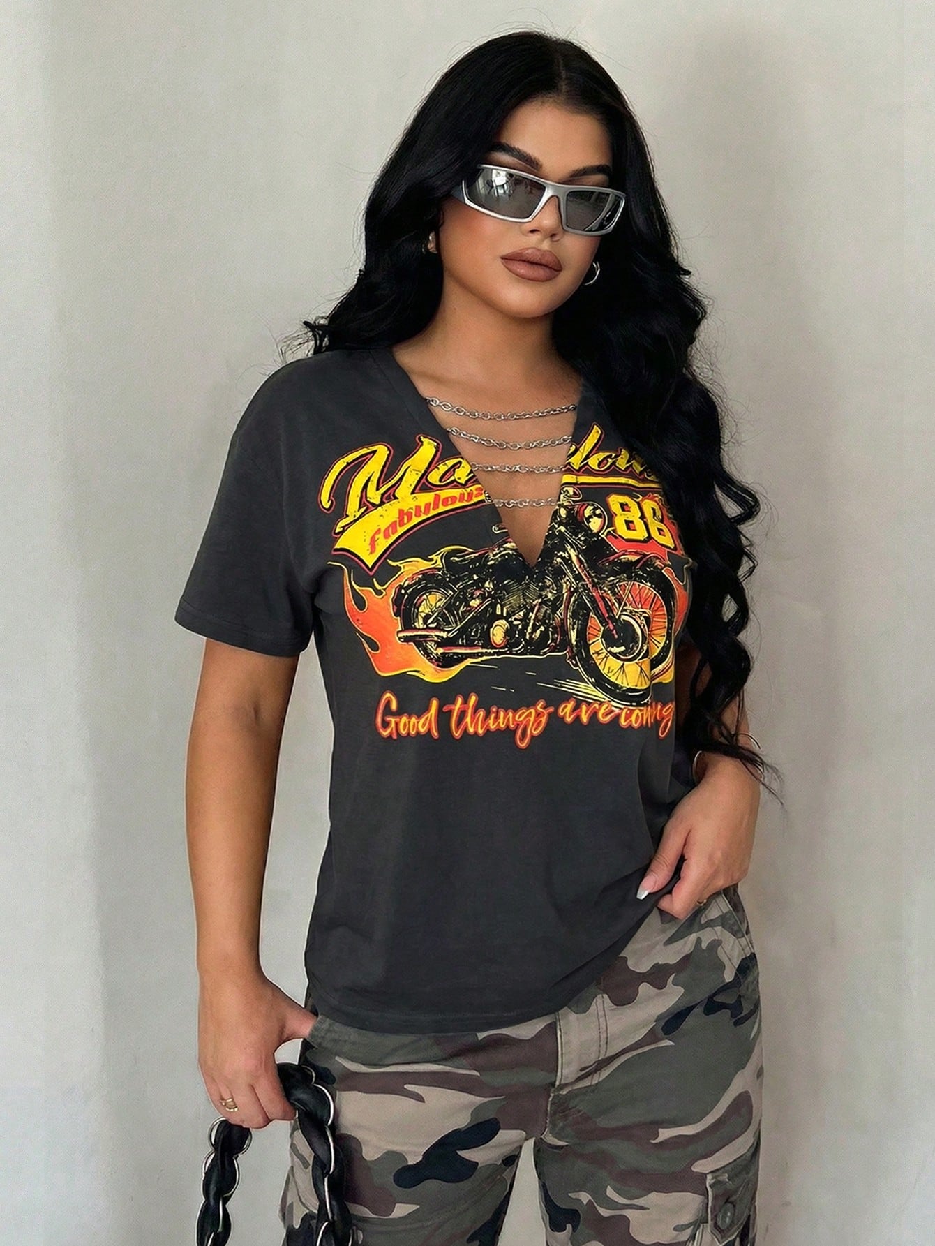 SXY Women's Plus-Size Dark Grey Casual Sommar Bussines Everyday Loose Punk Motorcycle Print T-Shirt,Retro Distressed Street Style Top With Metal Chain
