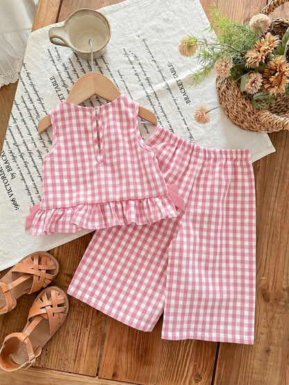The 2-Piece Cute Baby Girl Casual Plaid Bow Sleeveless Vest And Elastic Waist Pants Set Is Suitable For Birthday Parties, Parties, Performances, Weddings, Baptisms, And Opening Ceremonies, And I
