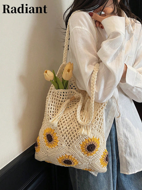 This Sunflower-Themed Hand-Crocheted Wool Tote Bag Is A Fashionable And Versatile Casual Women's Shoulder Bag. It Features Tassel Decoration, Lining, And A Drawstring Closure Design. Perfect For Beach