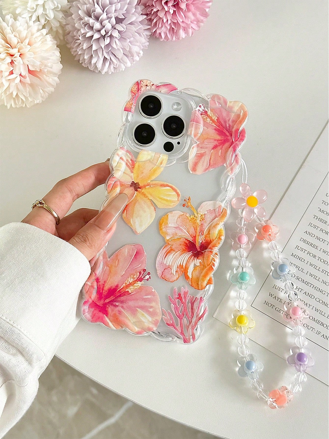 Turtle Braided Wavy Edge Minimalist High-End TPU Painted Shockproof Phone Case Protective Cover With Handmade Beaded Bracelet Accessory, Compatible With IPhone 16/11/16pro/16plus/16promax/16e/15Promax