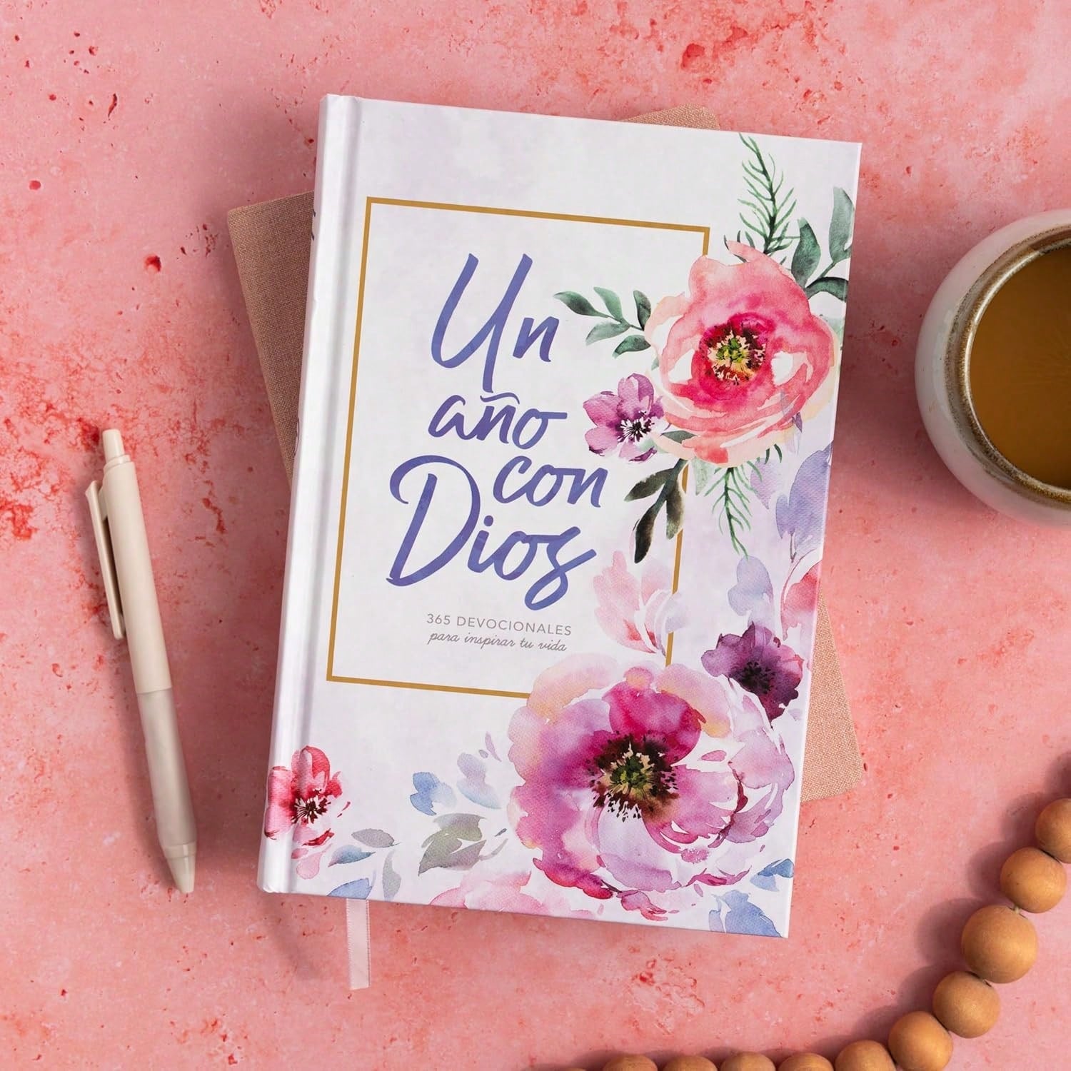 Un Año Con Dios: 365 Devocionales Para Inspirar Tu Vida| A Year With God: 365 Devotions To Inspire Your Life (Spanish Edition), Hardcover