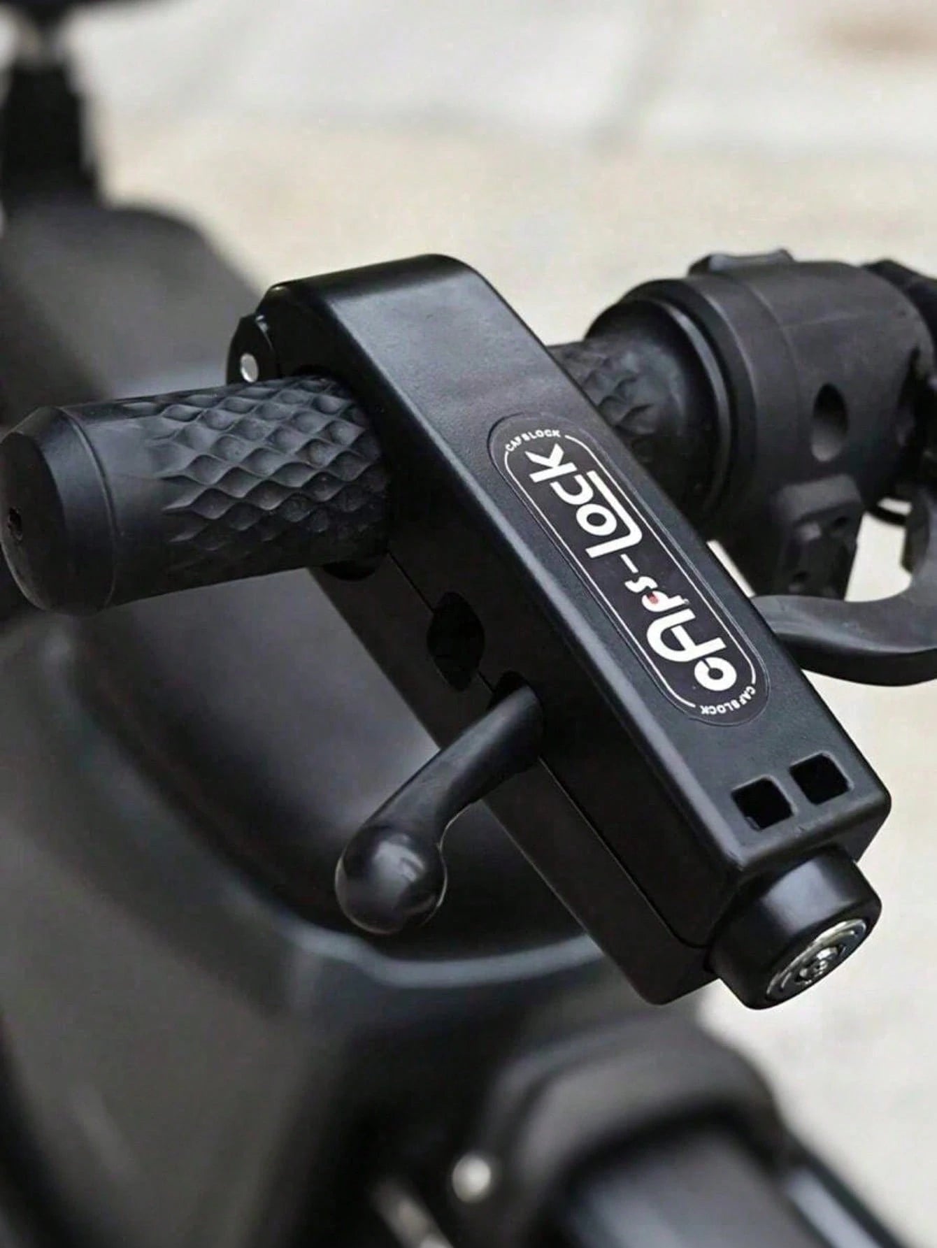 Universal Motorcycle Throttle Lock- Portable 3-Hole Handle Lock Suitable For Scooters, Electric Bicycles, Mopeds, Anti-Theft Clamp With Integrated Brake Lever, Black Adjustable Clamping Device- Ligh
