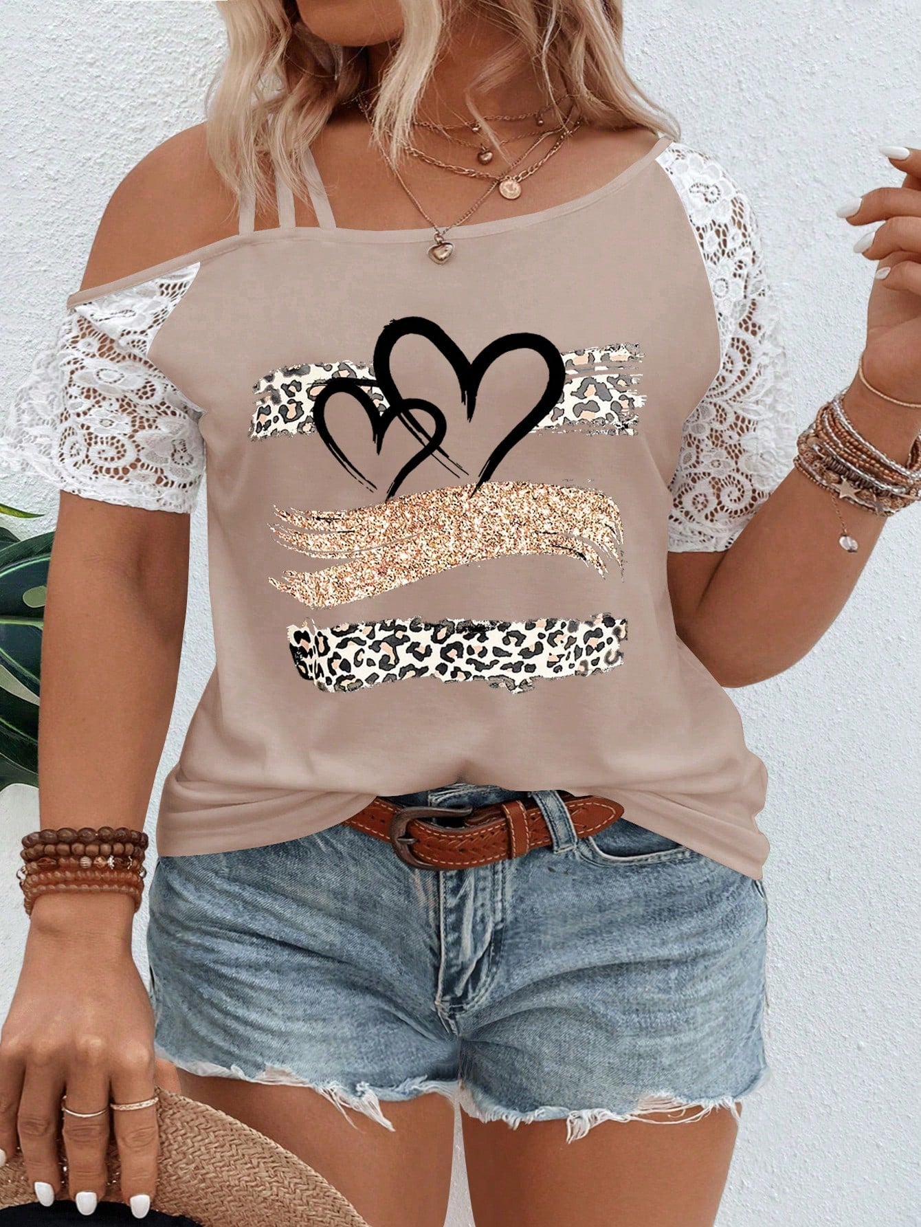 VCAY CURVE Plus Size Asymmetrical Neckline Lace Short Sleeve Leopard & Heart Print Casual T-Shirt, Spring/Summer