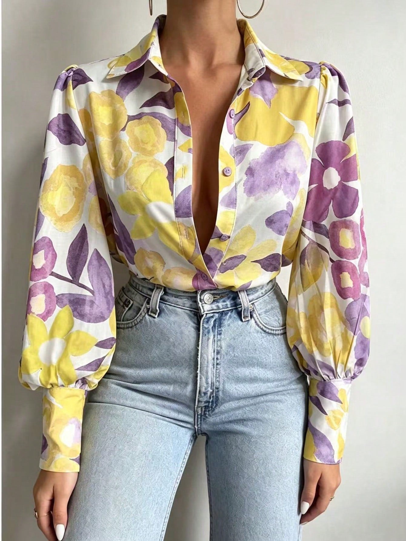 Vintage Floral Print Lantern Sleeve Women's Blouse, Fashionable Professional Lady Style Long Sleeve Top, Elegant Button Cuff Floral Shirt Vacation