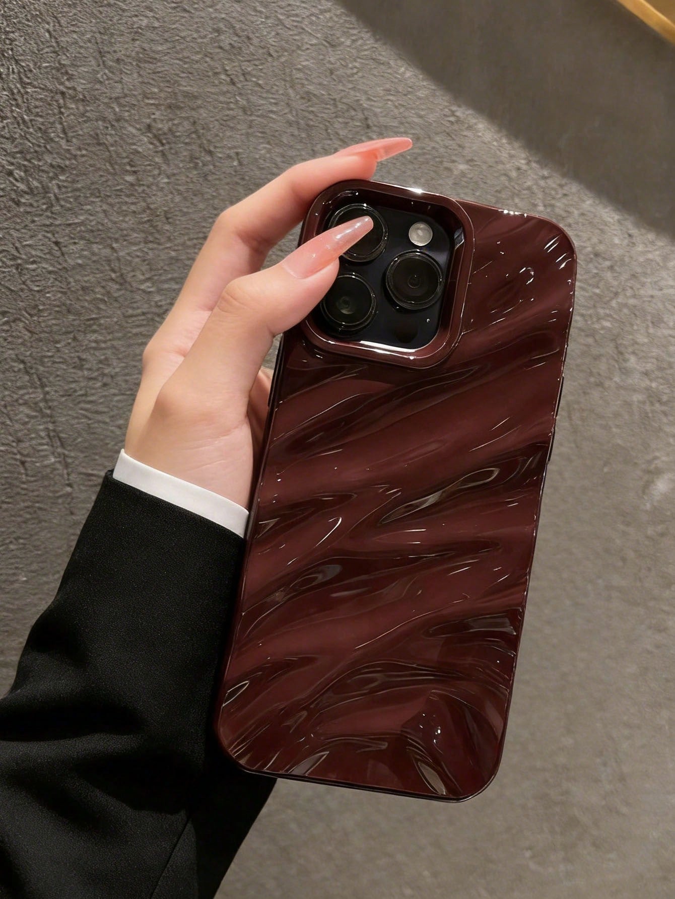Wave Ripples 1pc Wine Red New Glossy Wavy Pattern Protective Case Compatible With IPhone 17 Pro Max/17/17 Pro/16 Pro Max/16/16 Pro/16 Plus/15 Pro Max/15 Pro/15 Plus/15/14 Pro Max/14 Pro/14/13 Pro/13/1