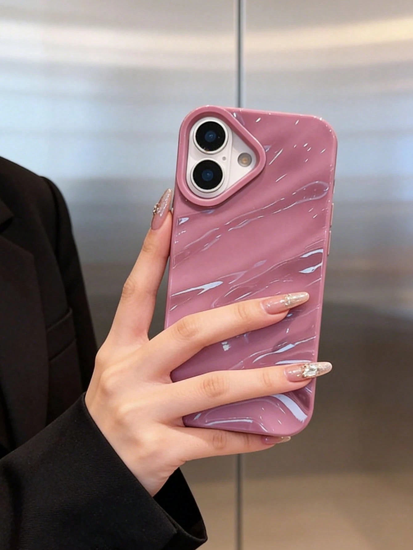 Wave Ripples 1pc Wine Red New Glossy Wavy Pattern Protective Case Compatible With IPhone 17 Pro Max/17/17 Pro/16 Pro Max/16/16 Pro/16 Plus/15 Pro Max/15 Pro/15 Plus/15/14 Pro Max/14 Pro/14/13 Pro/13/1