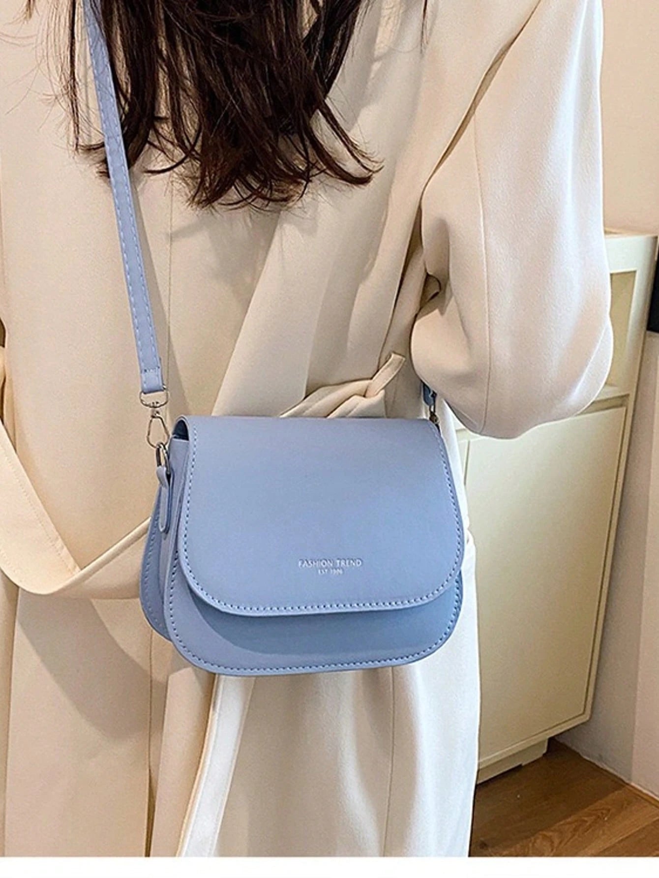 Women's Leather Shoulder Bags, Square Bags, Handbags, Crossbody Bags, And Arm-Crossing Strap Bags, Ideal For Office Workers, Commuters, And Students