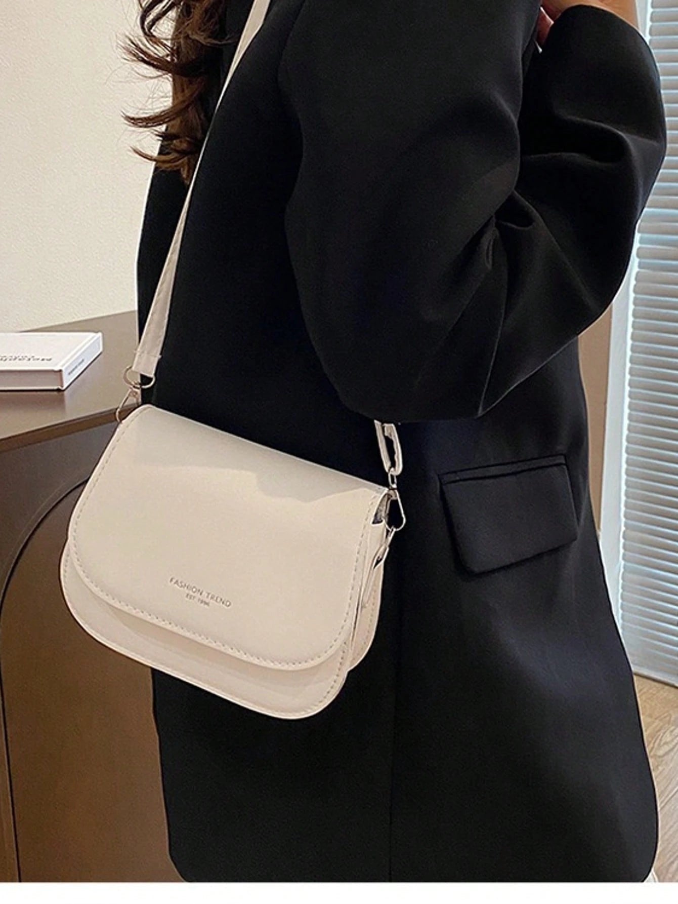 Women's Leather Shoulder Bags, Square Bags, Handbags, Crossbody Bags, And Arm-Crossing Strap Bags, Ideal For Office Workers, Commuters, And Students