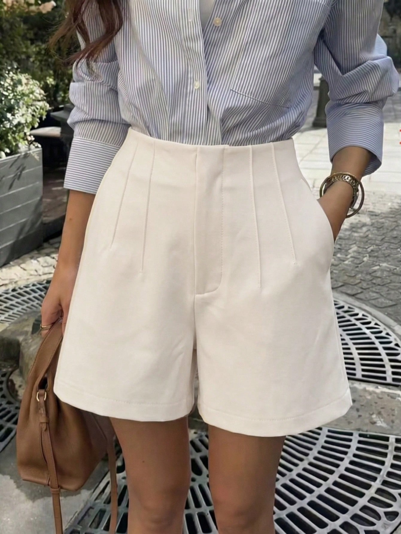 Women's Pleated Apricot Woven Shorts, Fashion Straight Leg Non-Stretch With Pockets Summer Bottoms, Summer Shorts, Office Versatile Shorts