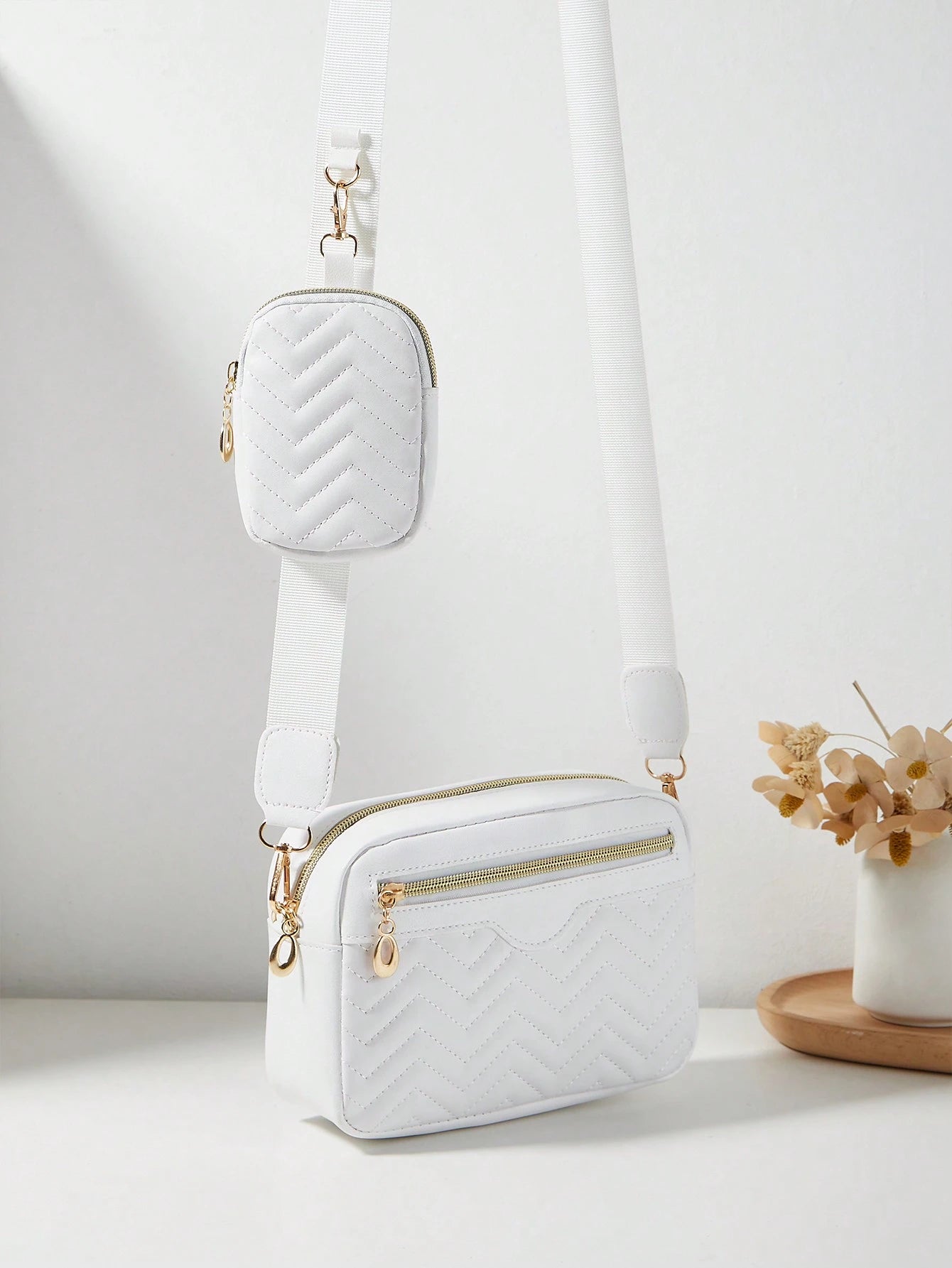 Women's Small Square Shoulder Crossbody Bag, Diamond Quilted Handbag With Pouch