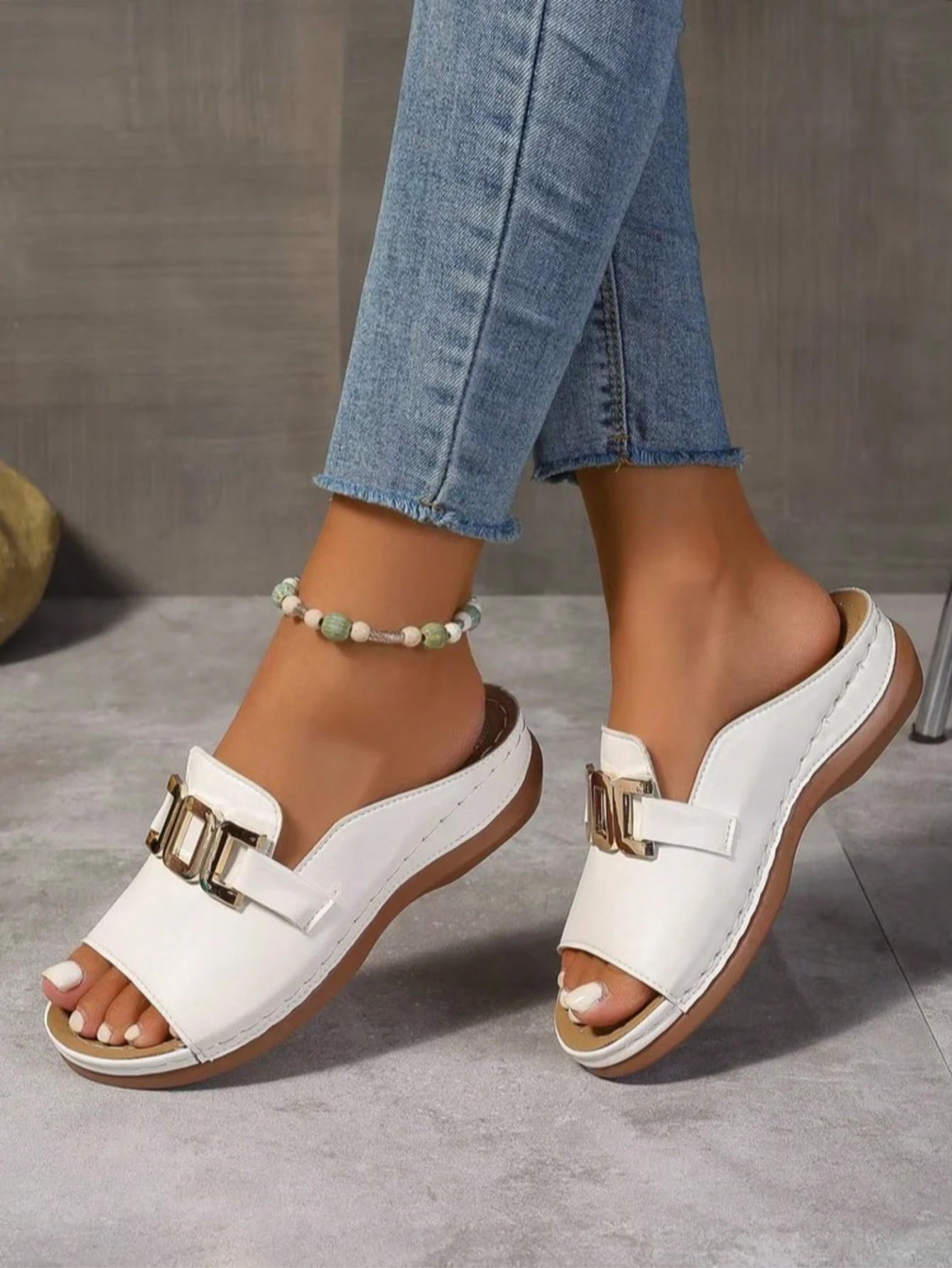 Women's Solid Color Wedge Sandals With Metal Chain Design,Open-Toe Platform Sandals,Outdoor Flat Sandals For Summer,Versatile Beach Shoes,Sandal Women
