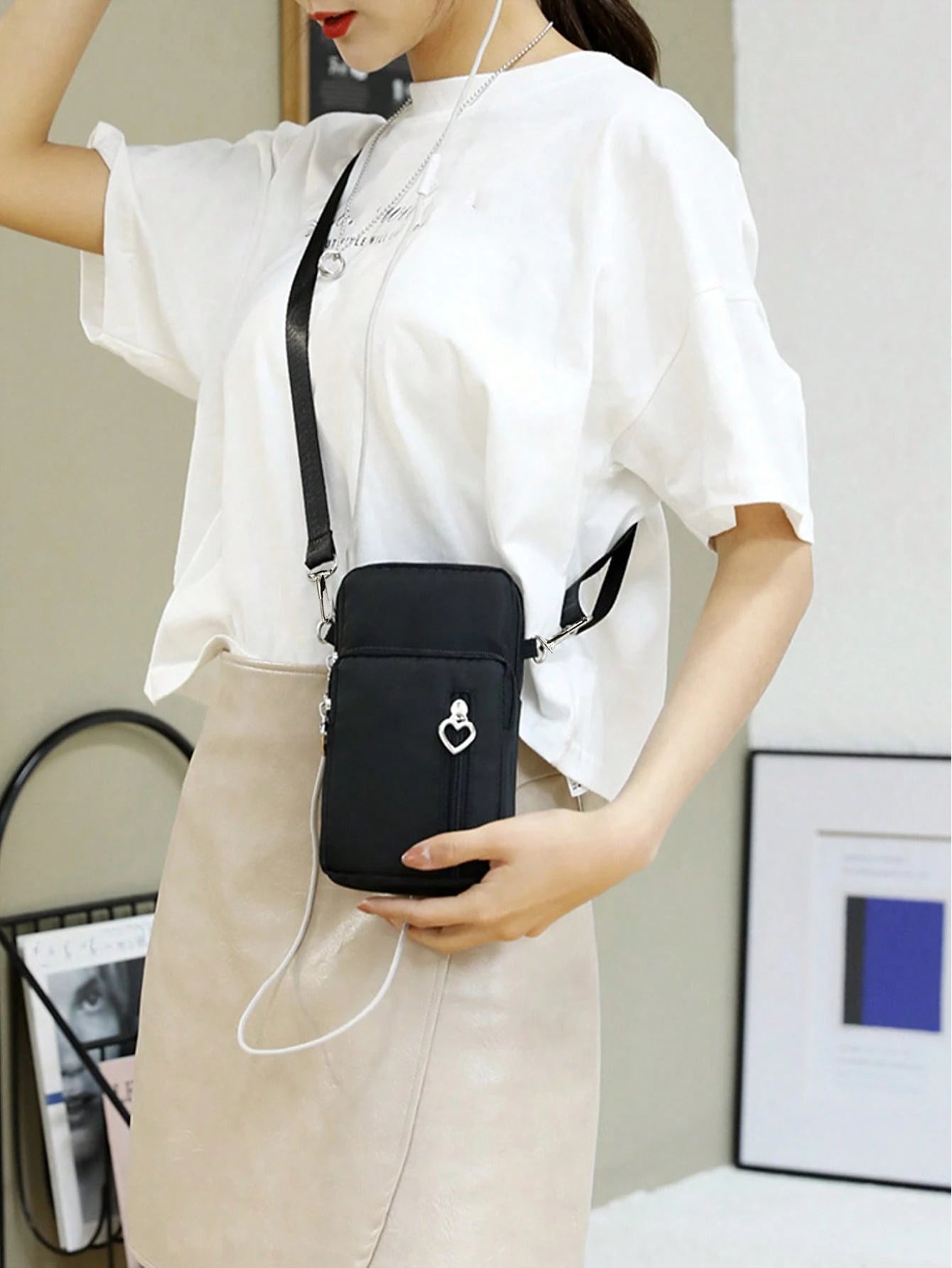 Yogodlns Mini Heart Decor Square Bag Multi Zipper Phone Wallet Women's Arm Coin Casual Crossbody Bag For Outdoor Lightweight Modern Business Credit Card ID Card Cash Business Casual Teacher's Day Teac