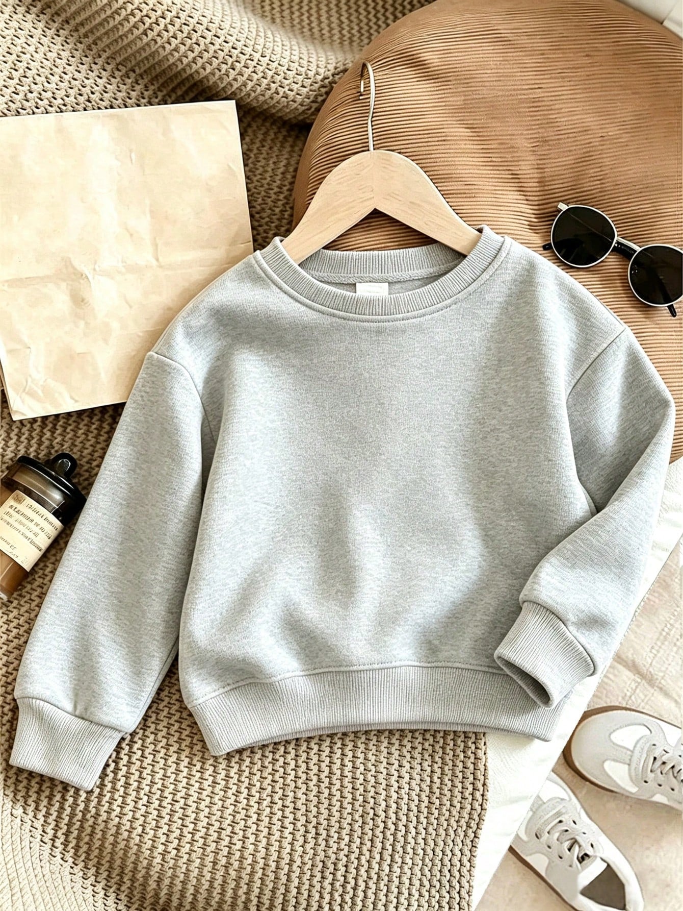 Young Boy Printed Long-Sleeve Crewneck Sweatshirt, Student Casual Wear, Perfect For Boy Getting Ready To Play