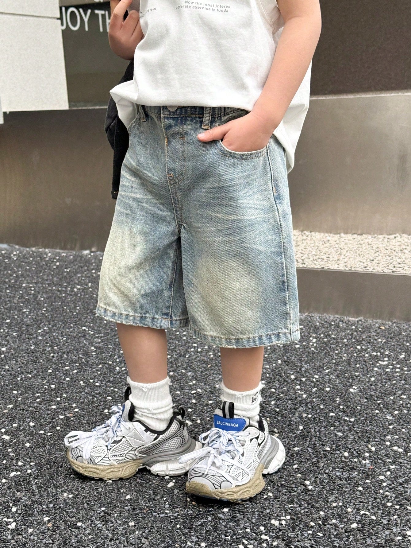 Young Boy Summer Retro Vintage Washed Cat Whiskers Loose Fit Blue Denim Bermuda Shorts, Spring/Summer Streetwear And Spring Break