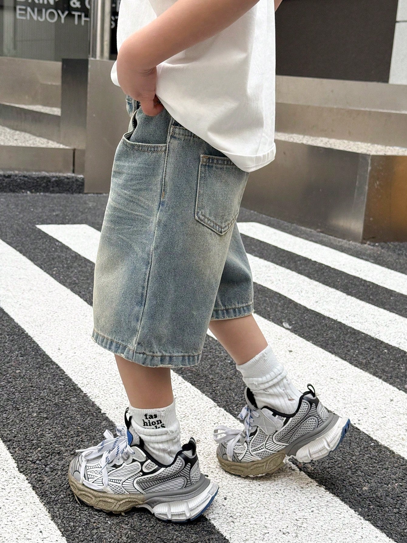 Young Boy Summer Retro Vintage Washed Cat Whiskers Loose Fit Blue Denim Bermuda Shorts, Spring/Summer Streetwear And Spring Break