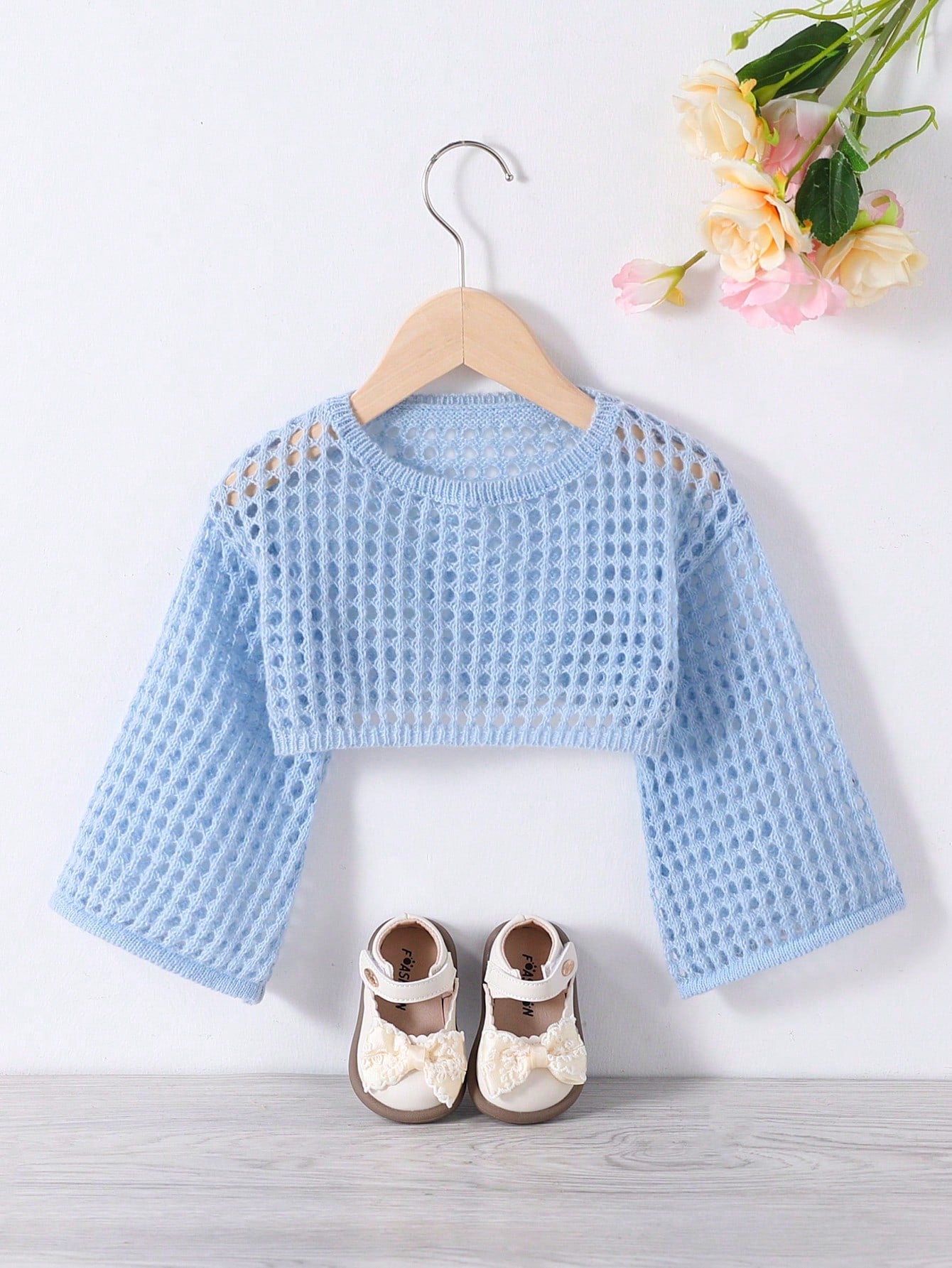 Young Girls' White Hollow Out Crop Sweater,Cute Bowknot Decor Drop Shoulder Round Neck Knitted Sweaters,Soft Casual Top For Daily,School,Vacation
